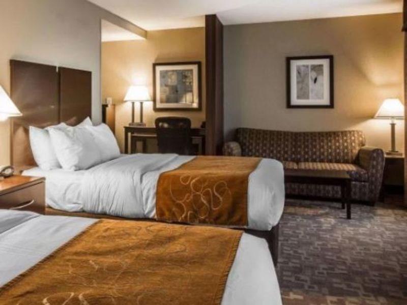 Comfort Suites Whitsett - Greensboro East Екстериор снимка