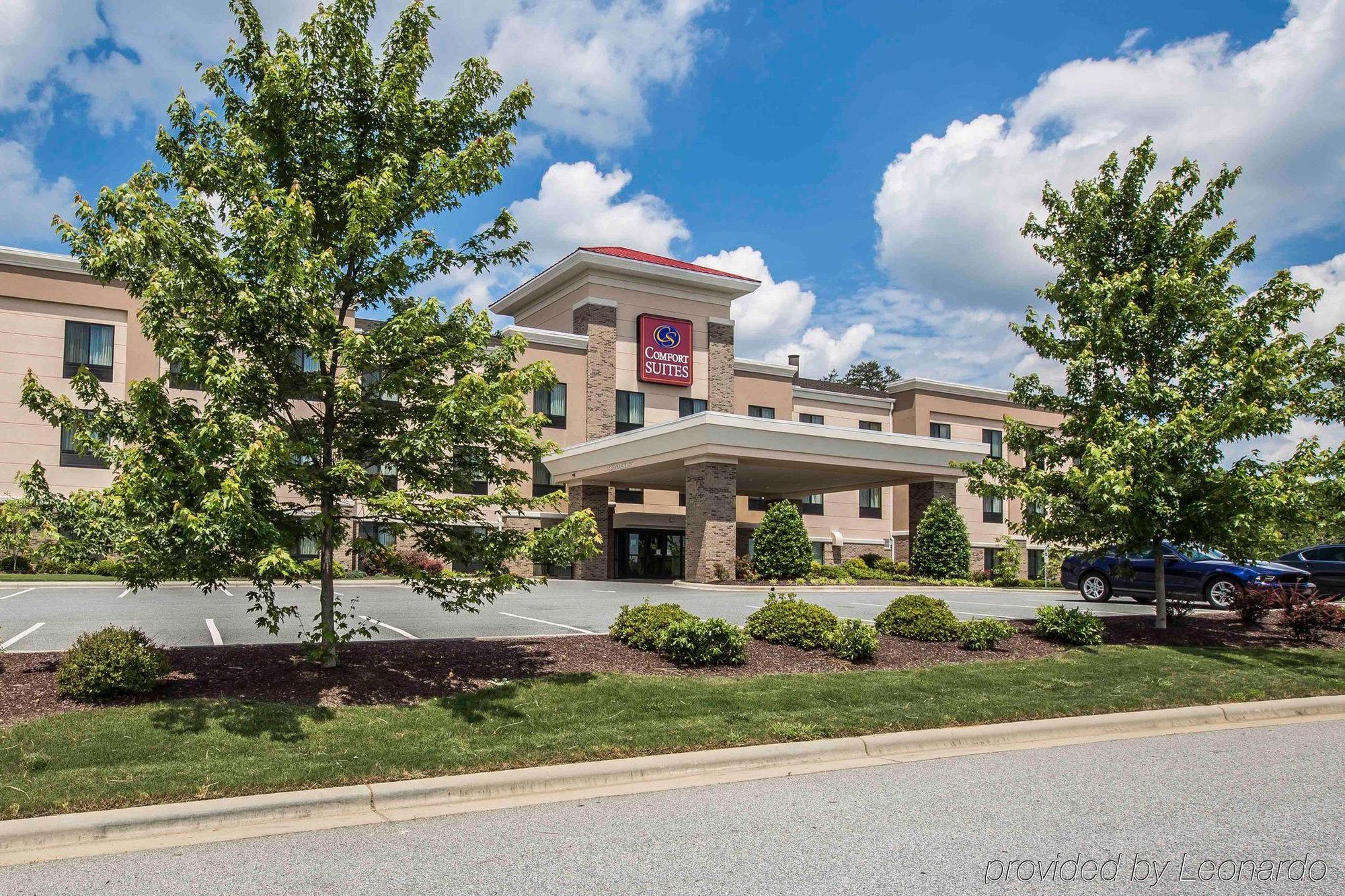 Comfort Suites Whitsett - Greensboro East Екстериор снимка