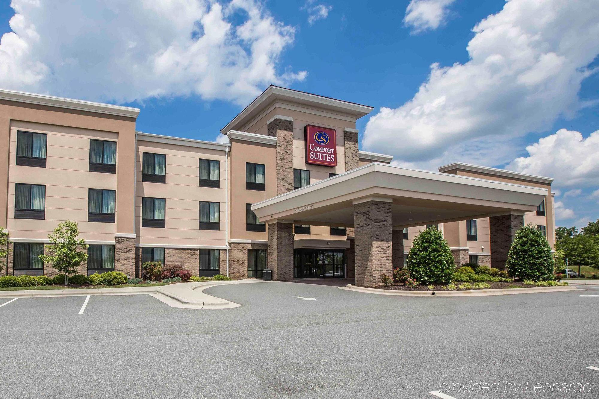 Comfort Suites Whitsett - Greensboro East Екстериор снимка